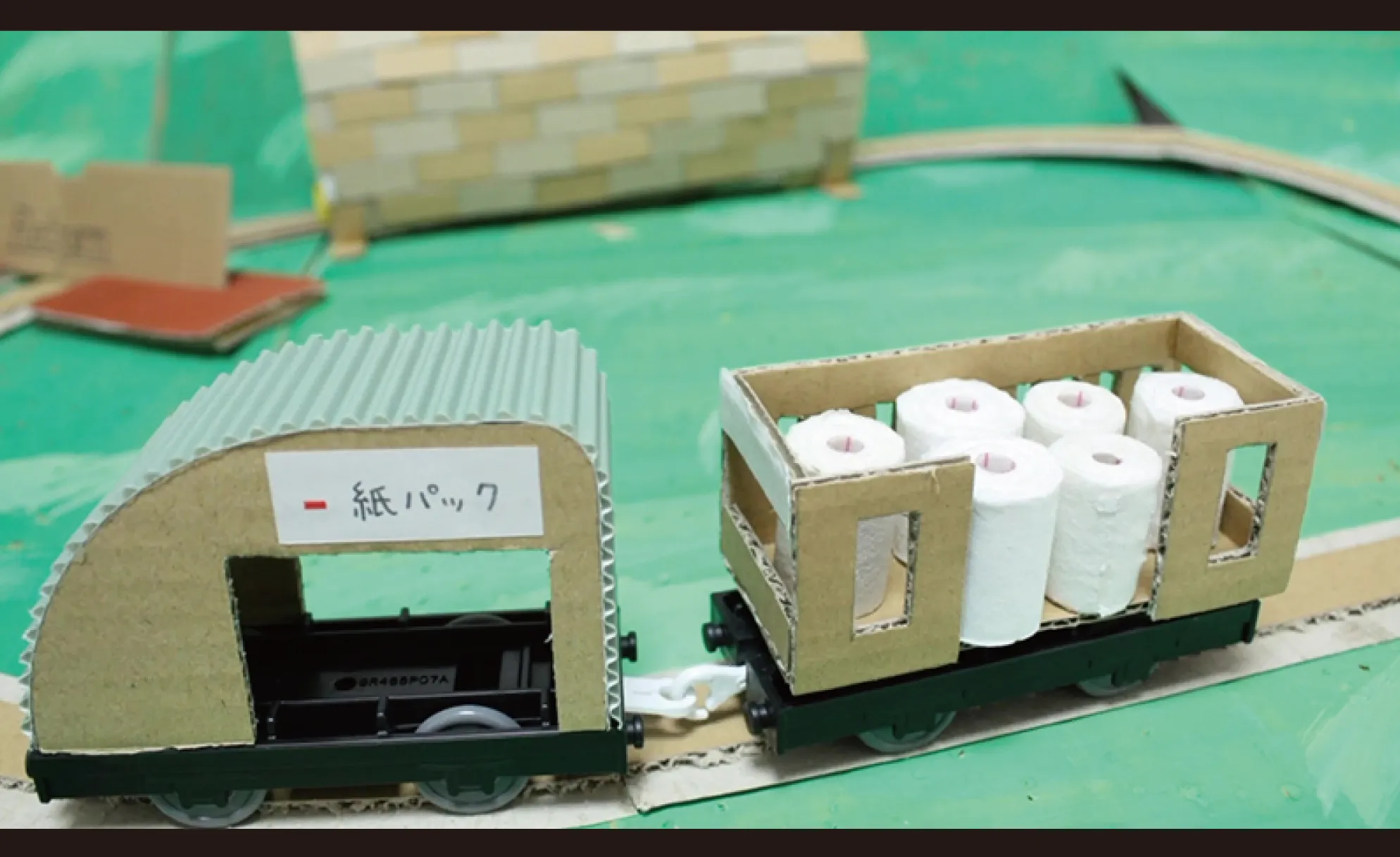 コマ撮りアニメーションを取り入れた作品「さいくる」(ゼミ展作品/3年次)